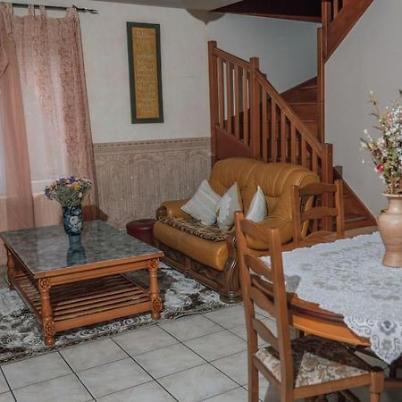 La Perle Rose Only Women Femmes Uniquement Apartment Venissieux Exterior photo